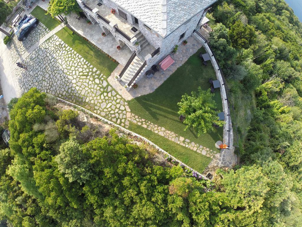 Prasino - Galazio Aparthotel Mourésion Екстериор снимка