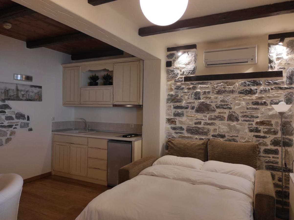 Prasino - Galazio Aparthotel Mourésion Екстериор снимка
