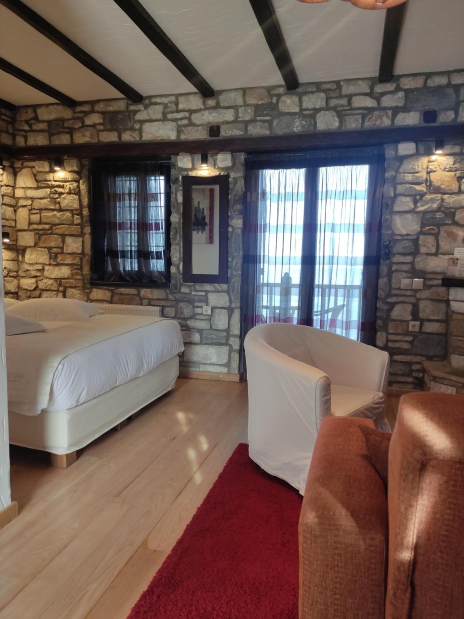 Prasino - Galazio Aparthotel Mourésion Екстериор снимка